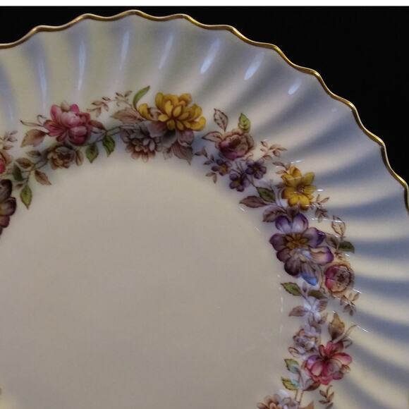 SALE Set of 4 Royal Doulton 10in Plates in Mayfair - Picture 2 of 15